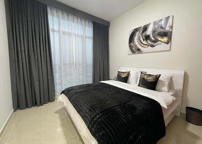 Luxury Apartments - Ajman Corniche Uae